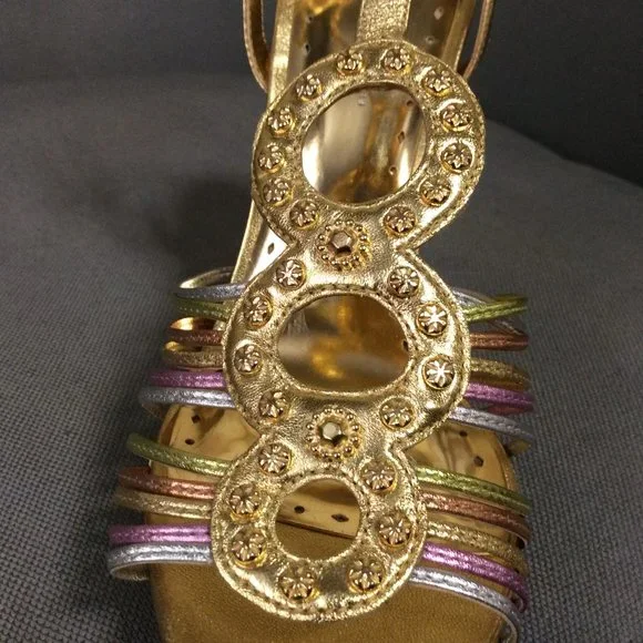 BCBGirls Women's Debby Platform T-Strap sandal, size 6.5 - Picture 7 of 15